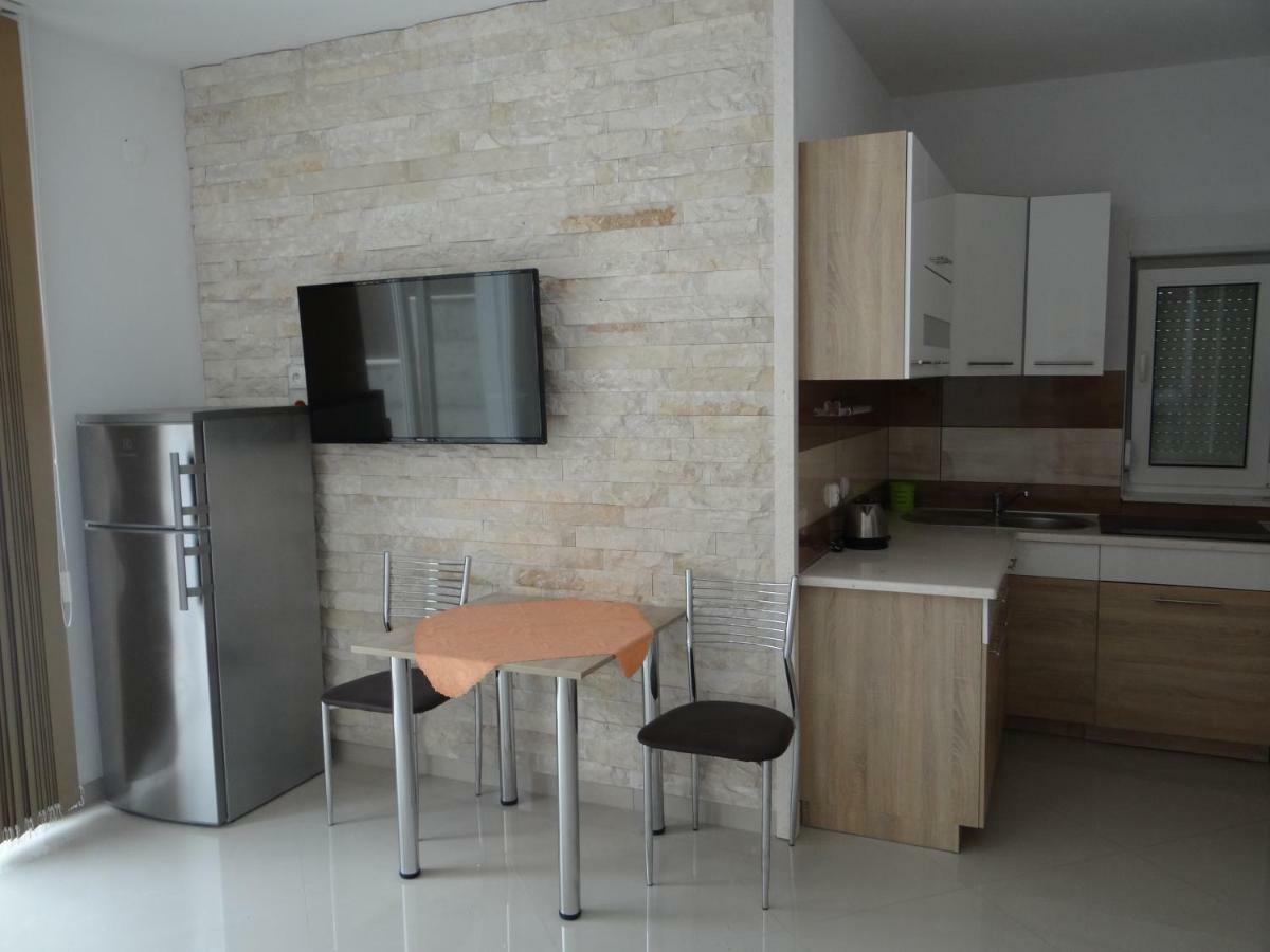 Appartement Jamnik à Ražanj Extérieur photo
